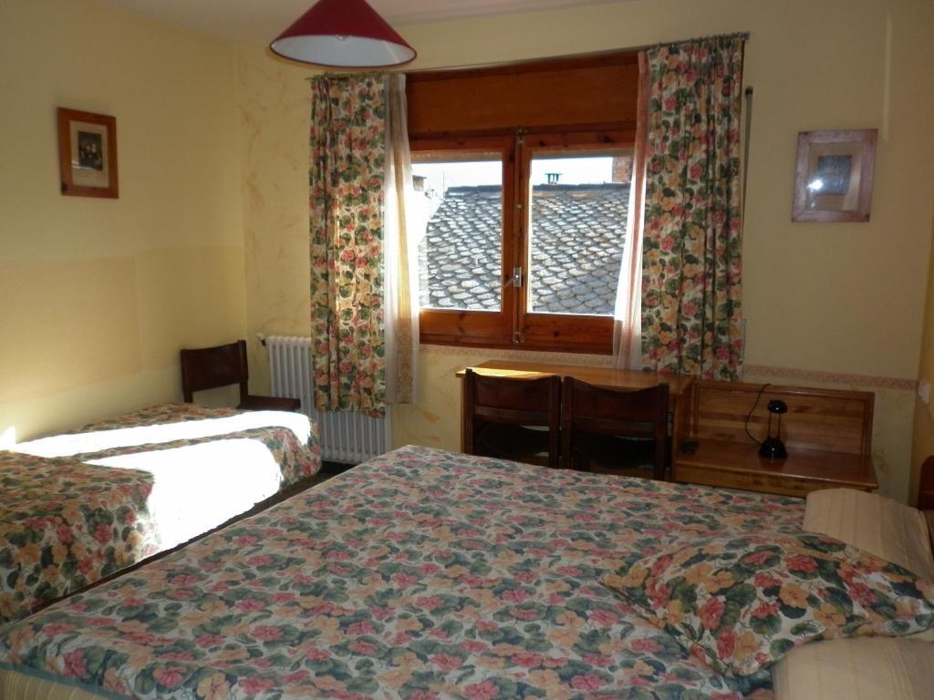 Fonda Cerdanya Hotel Puigcerdà Pokój zdjęcie